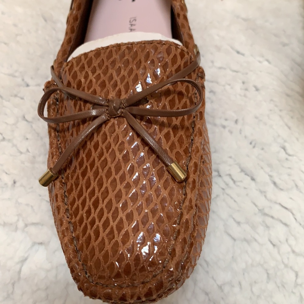 6 wide Isaac mizrahi loafer chestnut - Picture 5 of 11